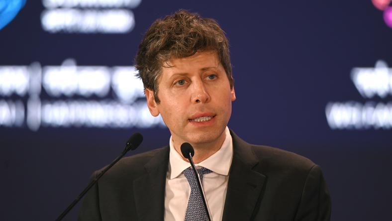 1100亿美元融资实为豪赌,OpenAI今年必须实现AGI或者IPO